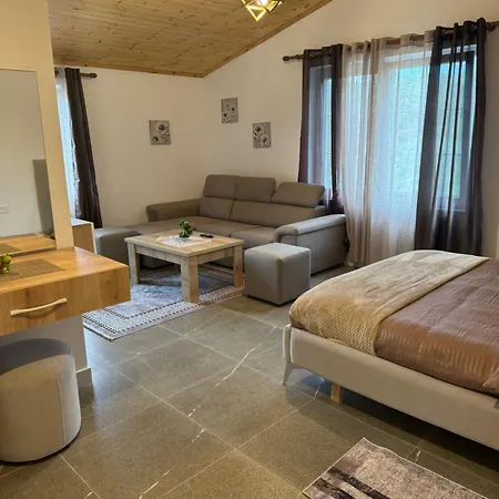 Qyteza & Apartman *